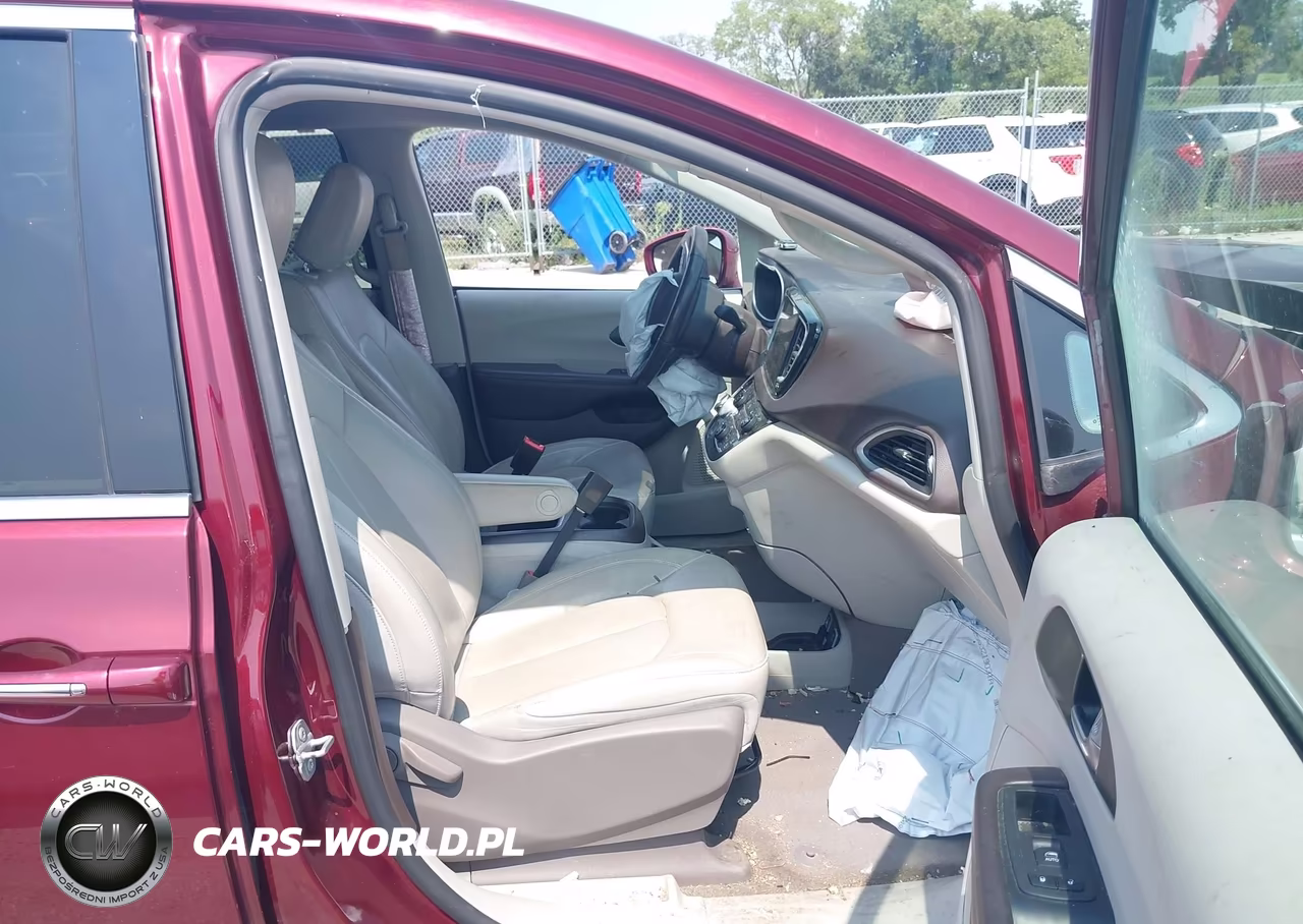 2021 Chrysler Pacifica Touring L VIN:2C4RC1BG5MR584969 - 5