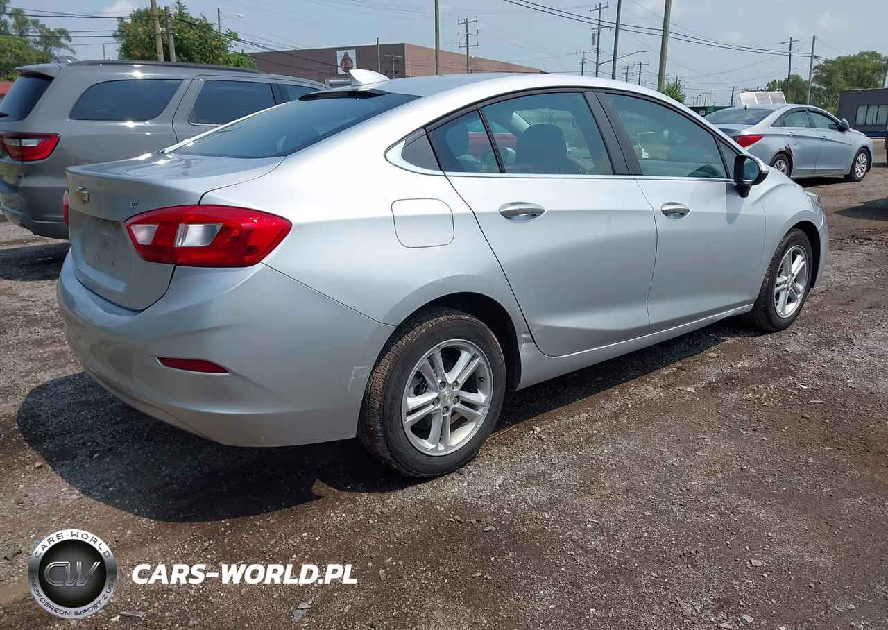 2017 Chevrolet Cruze Lt Auto VIN:1G1BE5SM0H7171155 - 4