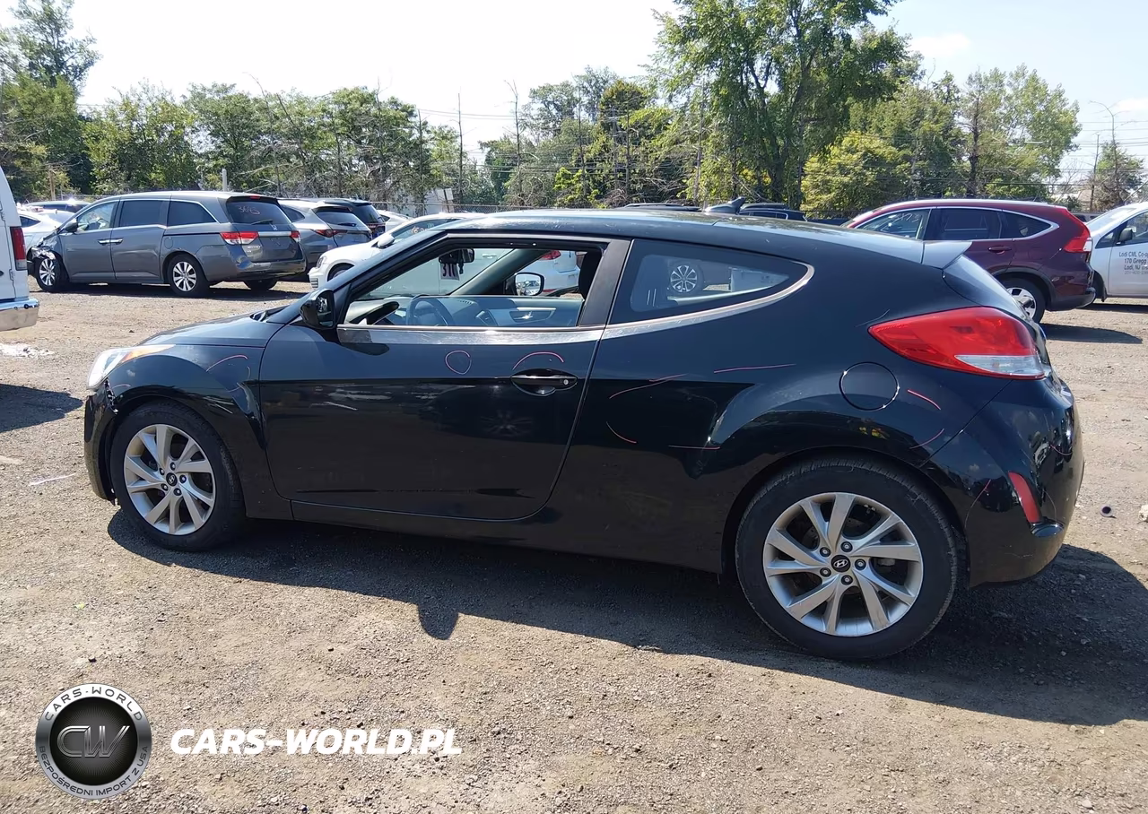 2017 Hyundai Veloster VIN:KMHTC6AD7HU306475 - 14