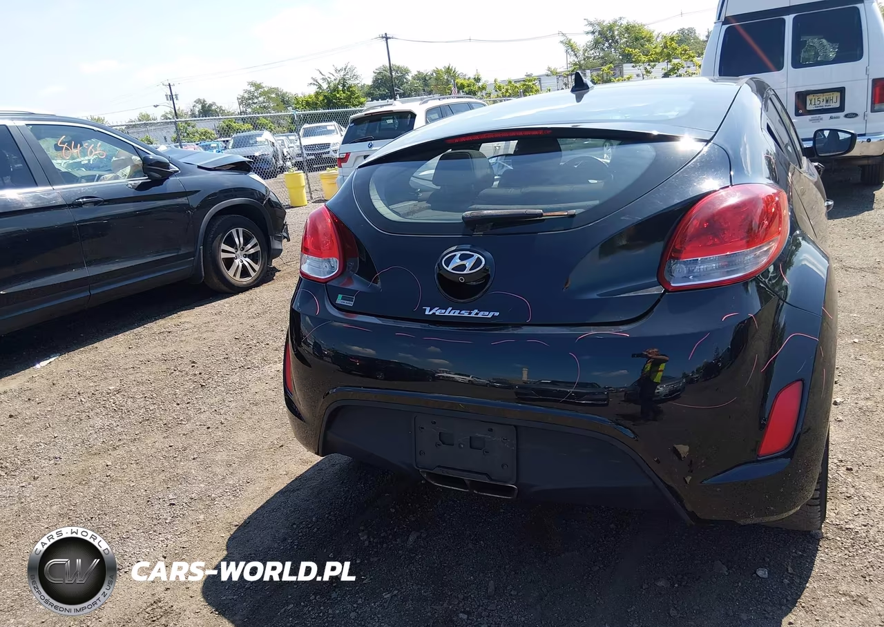 2017 Hyundai Veloster VIN:KMHTC6AD7HU306475 - 16