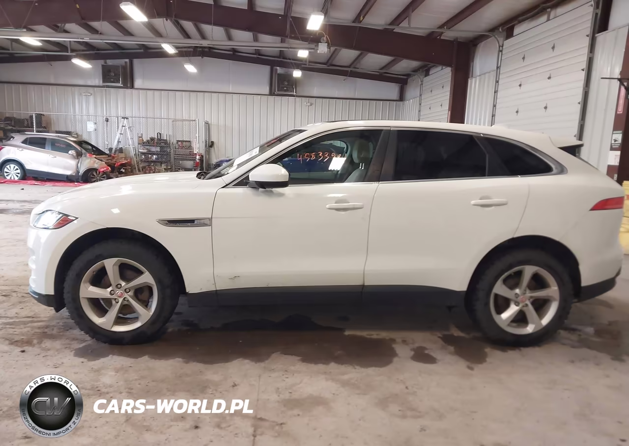 2019 Jaguar F-Pace 25T VIN:SADCS2FX8KA395229 - 14