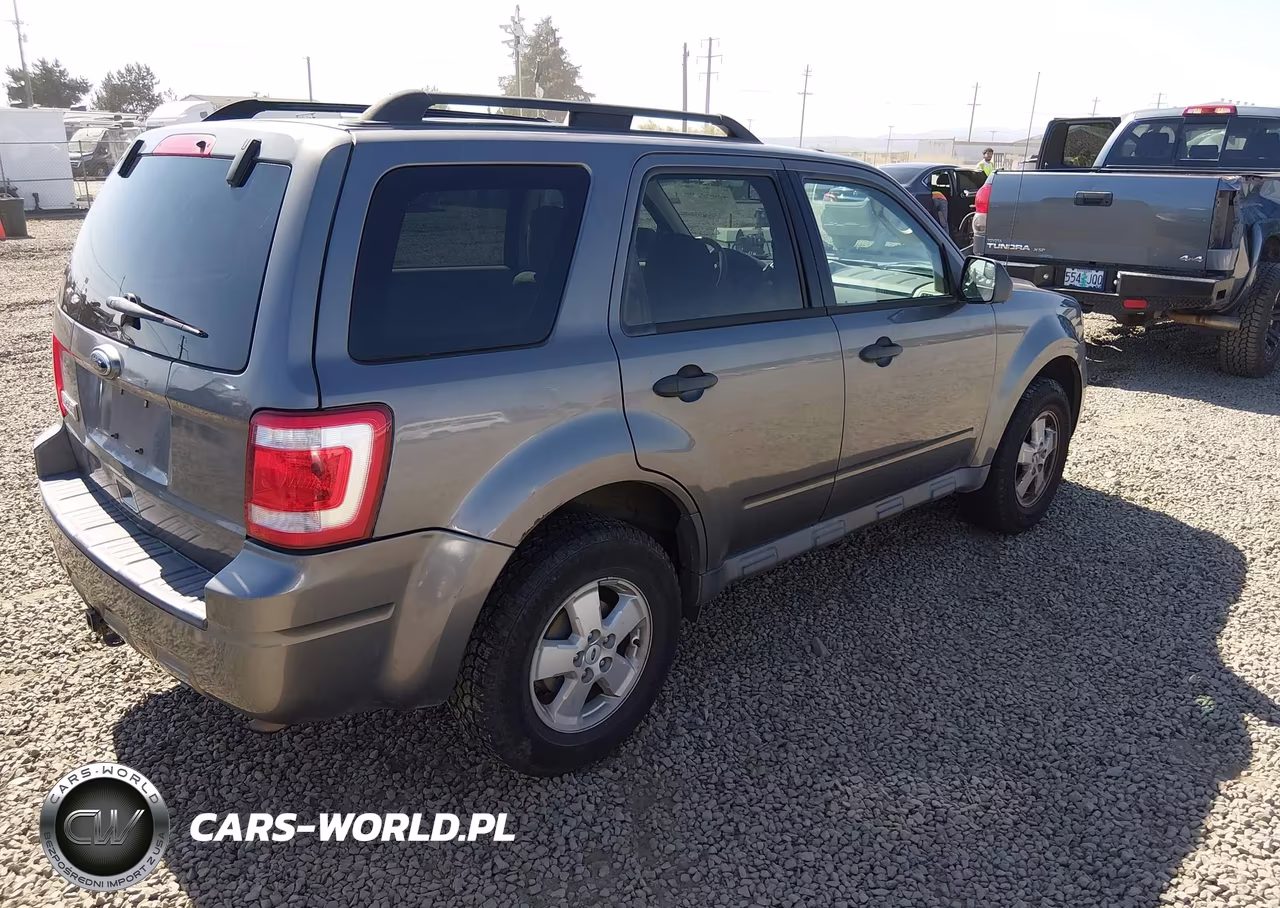 2011 Ford Escape Xlt VIN:1FMCU0D71BKA08376 - 4