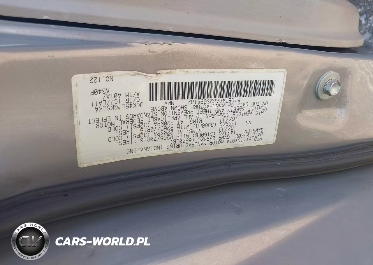 2002 Toyota Sequoia Limited V8 VIN:5TDBT48A82S098182 - 9