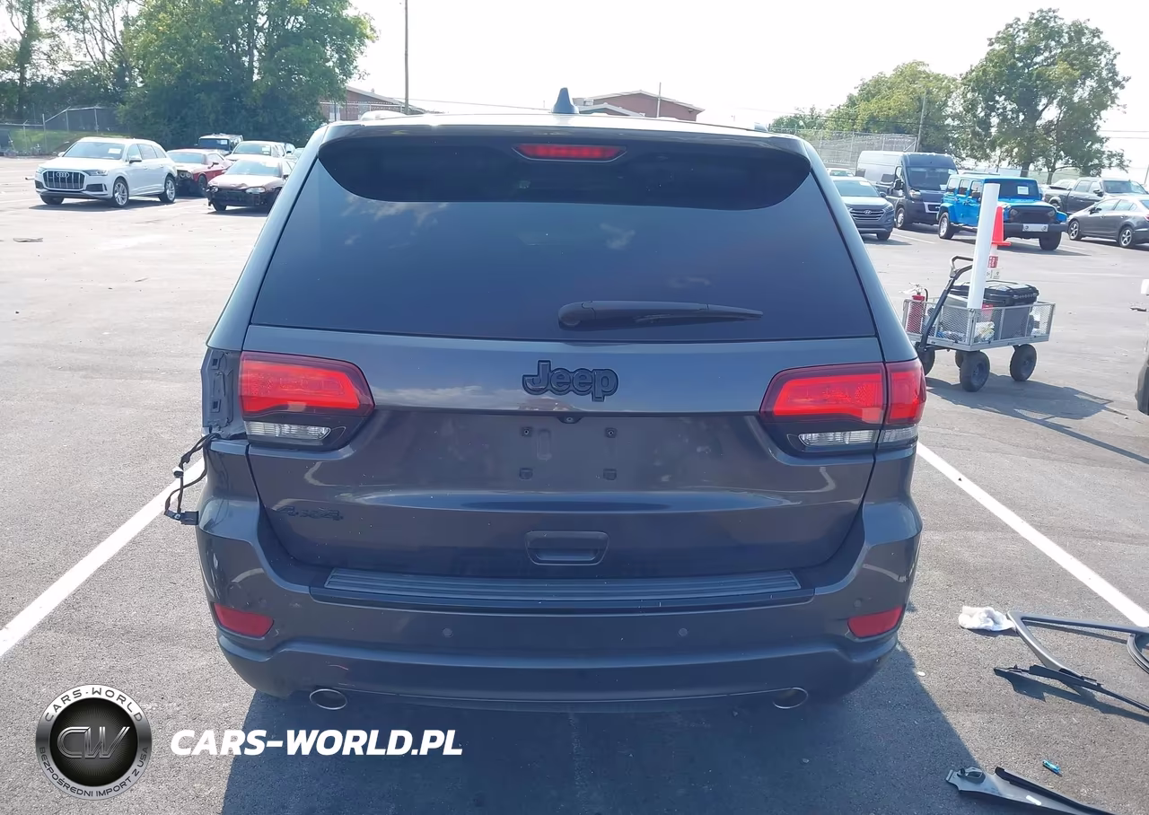 2015 Jeep Grand Cherokee Altitude VIN:1C4RJFAG7FC934182 - 17