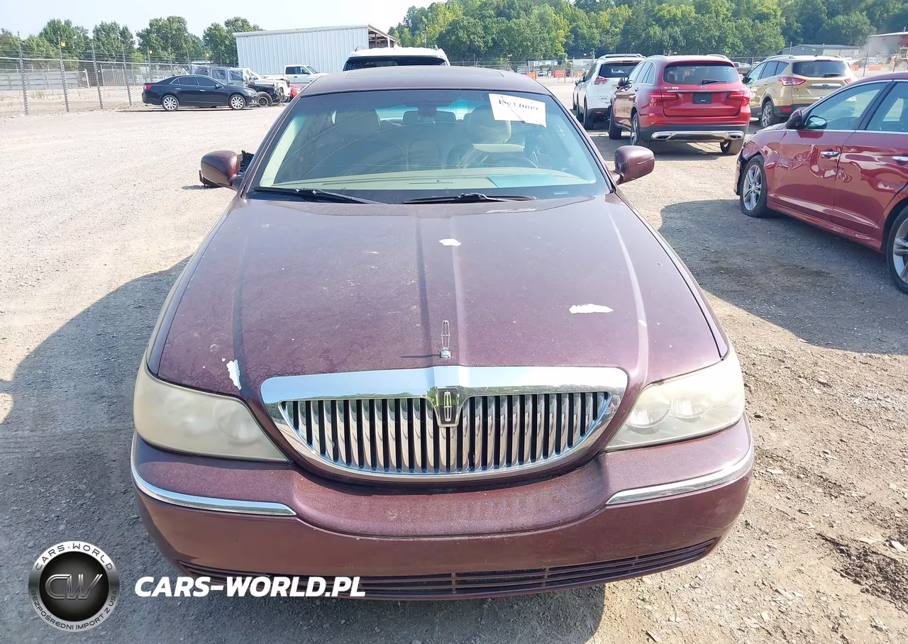 2006 Lincoln Town Car Designer Series VIN:1LNHM83V26Y621761 - 6
