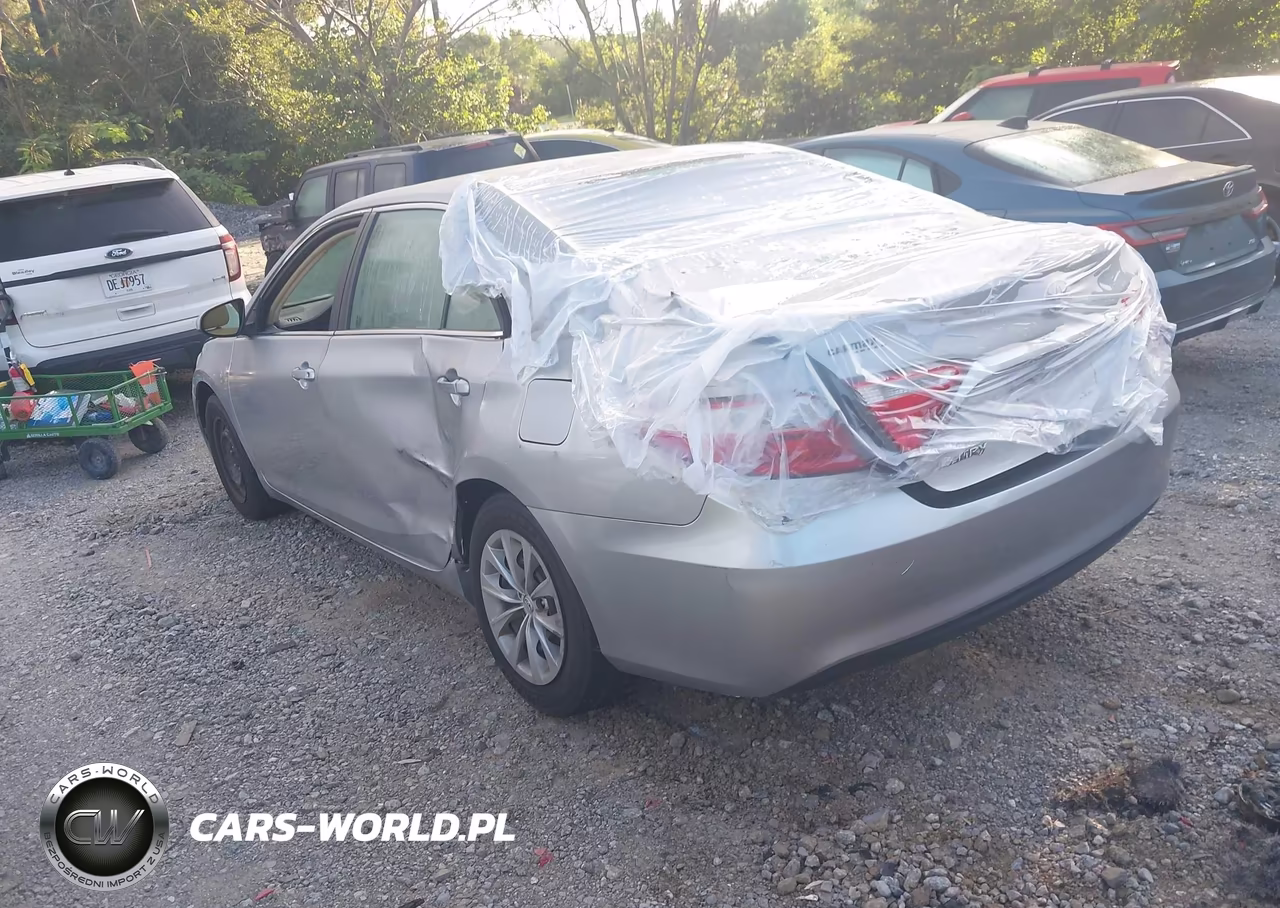 2015 Toyota Camry Le VIN:4T1BF1FK5FU081466 - 14