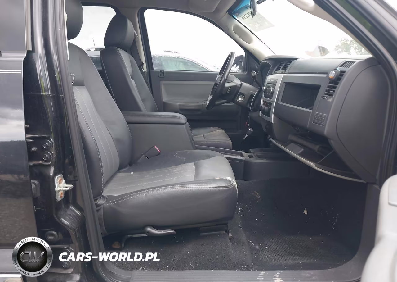 2008 Dodge Dakota Laramie VIN:1D7HW58N88S624228 - 5