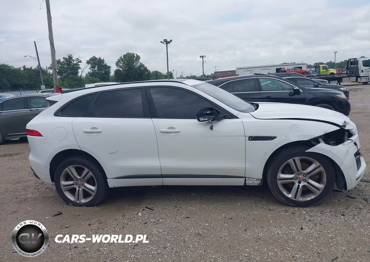 2018 Jaguar F-Pace 30T R-Sport VIN:SADCL2GX2JA282810 - 12