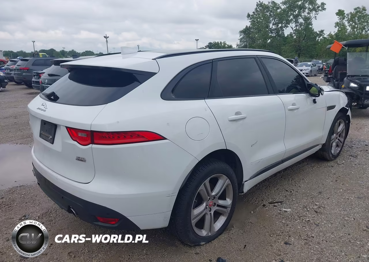 2018 Jaguar F-Pace 30T R-Sport VIN:SADCL2GX2JA282810 - 4
