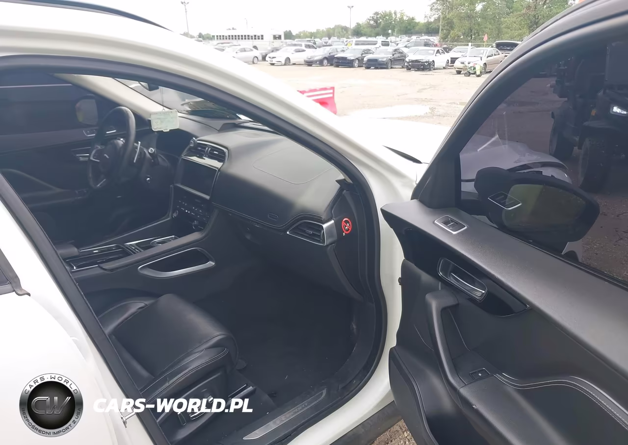 2018 Jaguar F-Pace 30T R-Sport VIN:SADCL2GX2JA282810 - 5