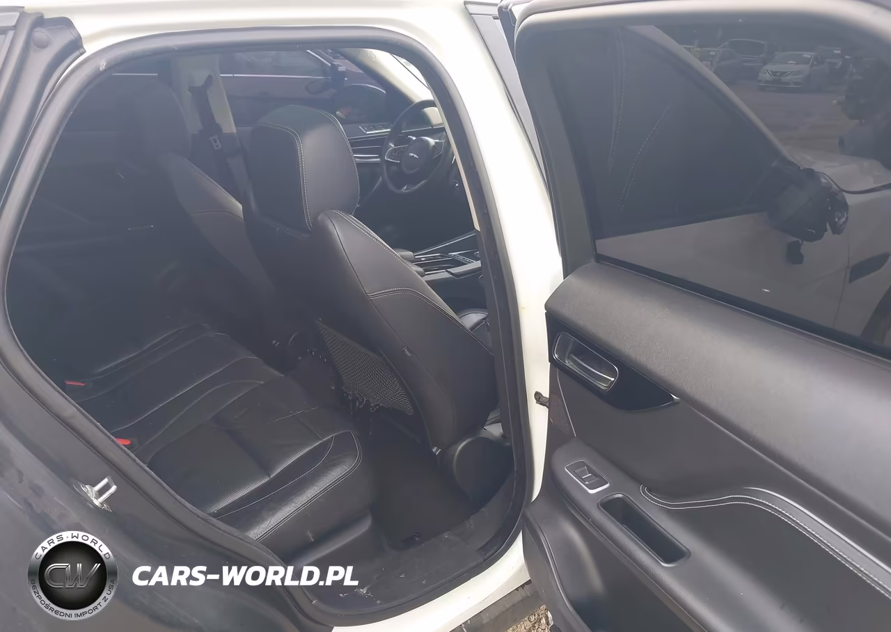 2018 Jaguar F-Pace 30T R-Sport VIN:SADCL2GX2JA282810 - 8