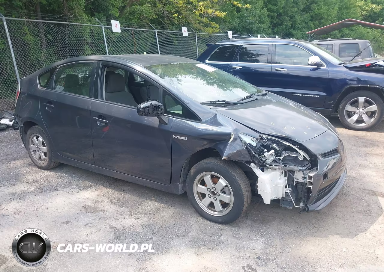 2013 Toyota Prius Two – zdjęcie 1 z 17
