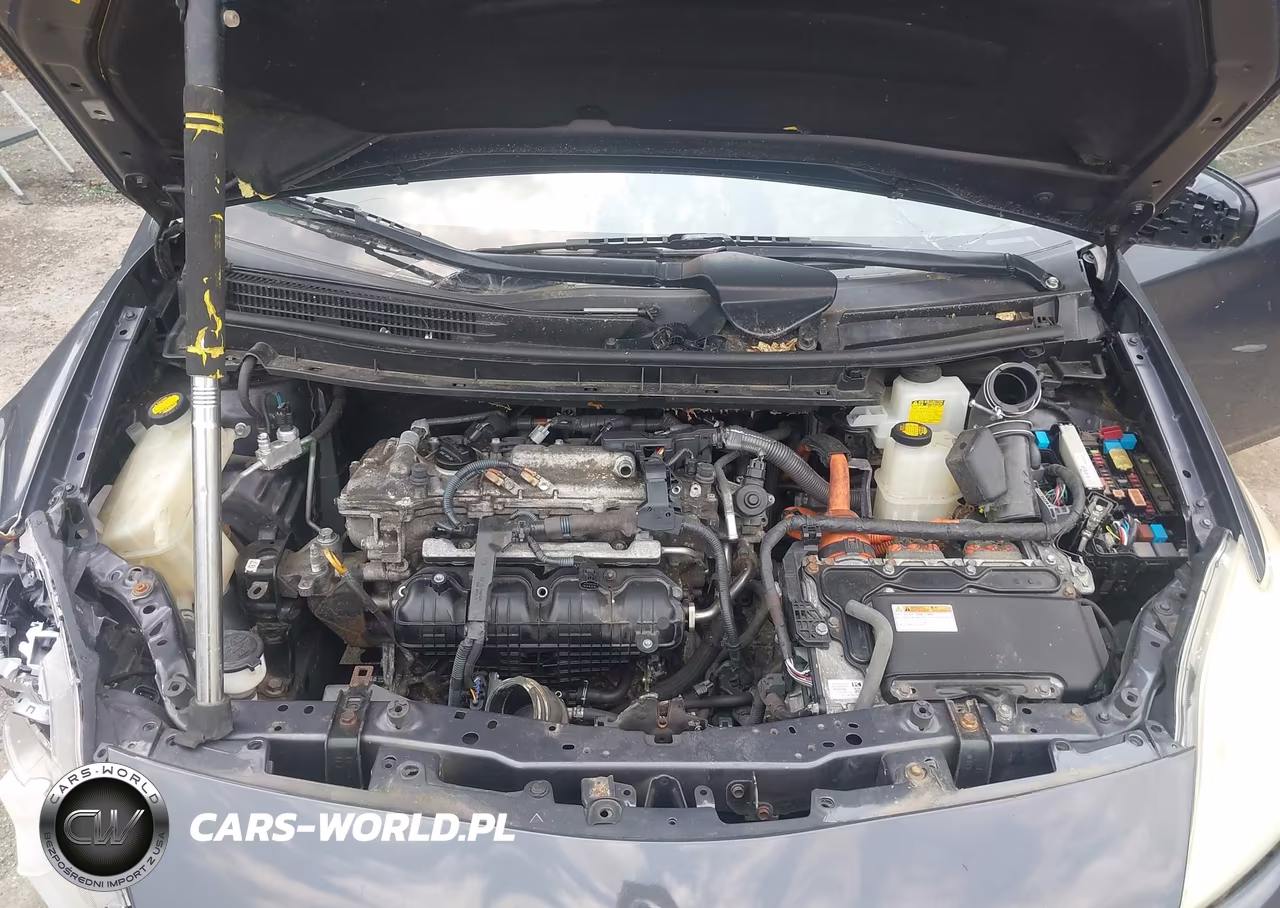 2013 Toyota Prius Two VIN:JTDKN3DU0D5592999 - 10