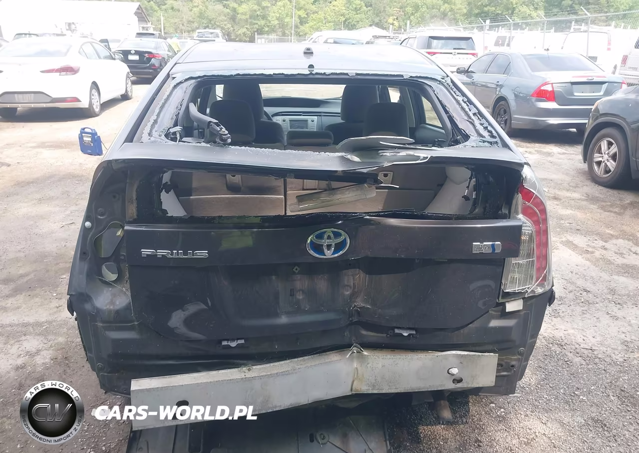 2013 Toyota Prius Two VIN:JTDKN3DU0D5592999 - 17