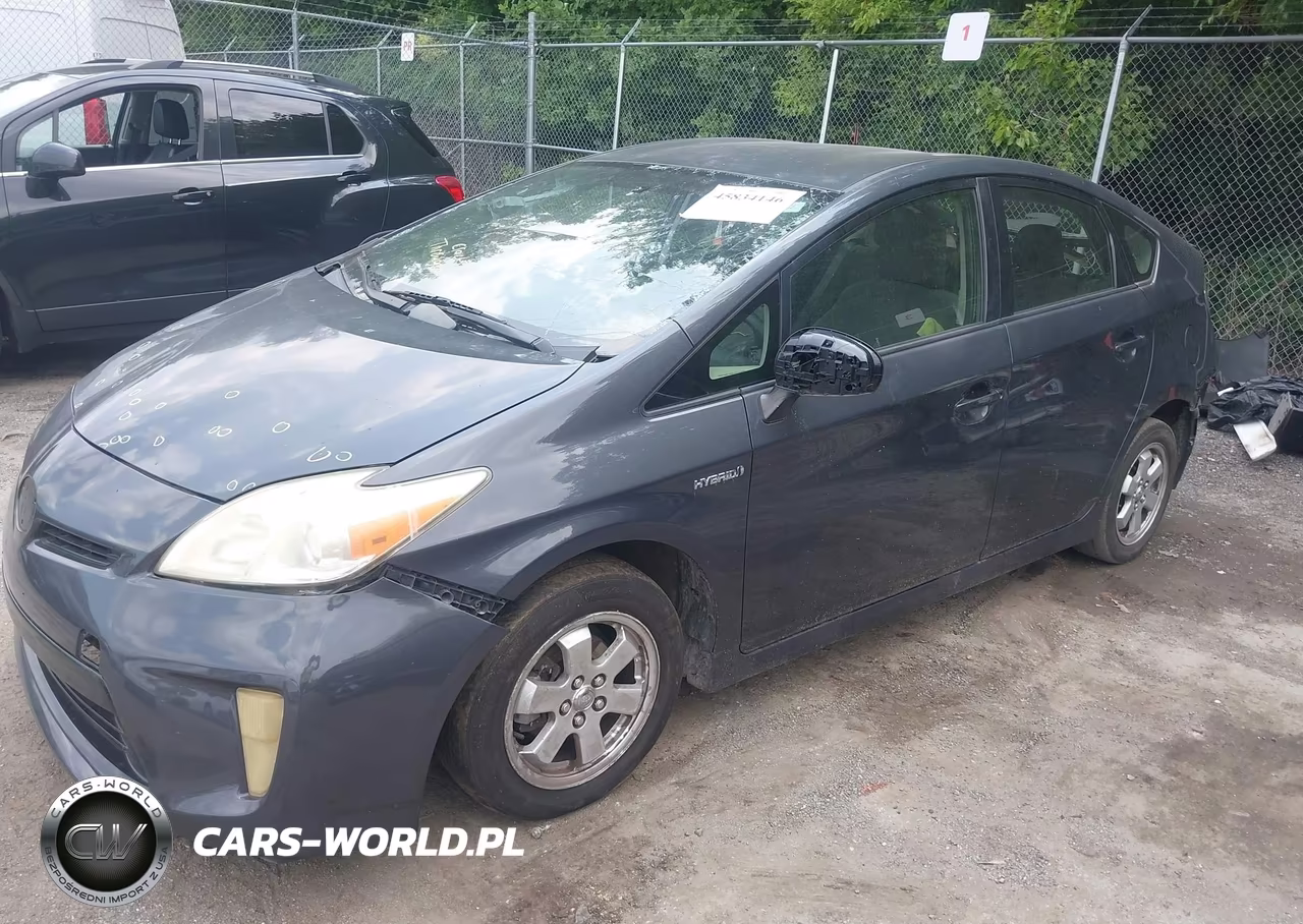 2013 Toyota Prius Two VIN:JTDKN3DU0D5592999 - 2