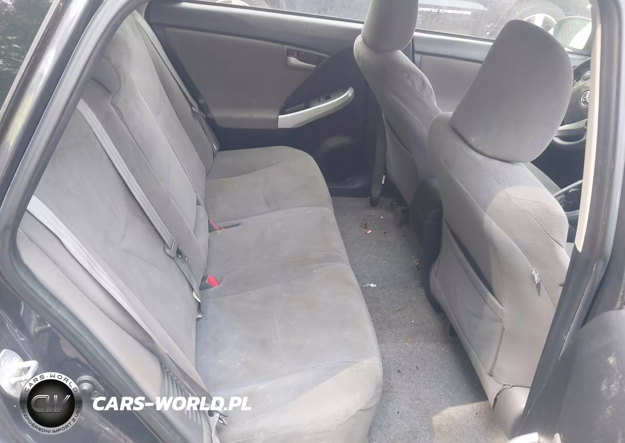 2013 Toyota Prius Two VIN:JTDKN3DU0D5592999 - 8
