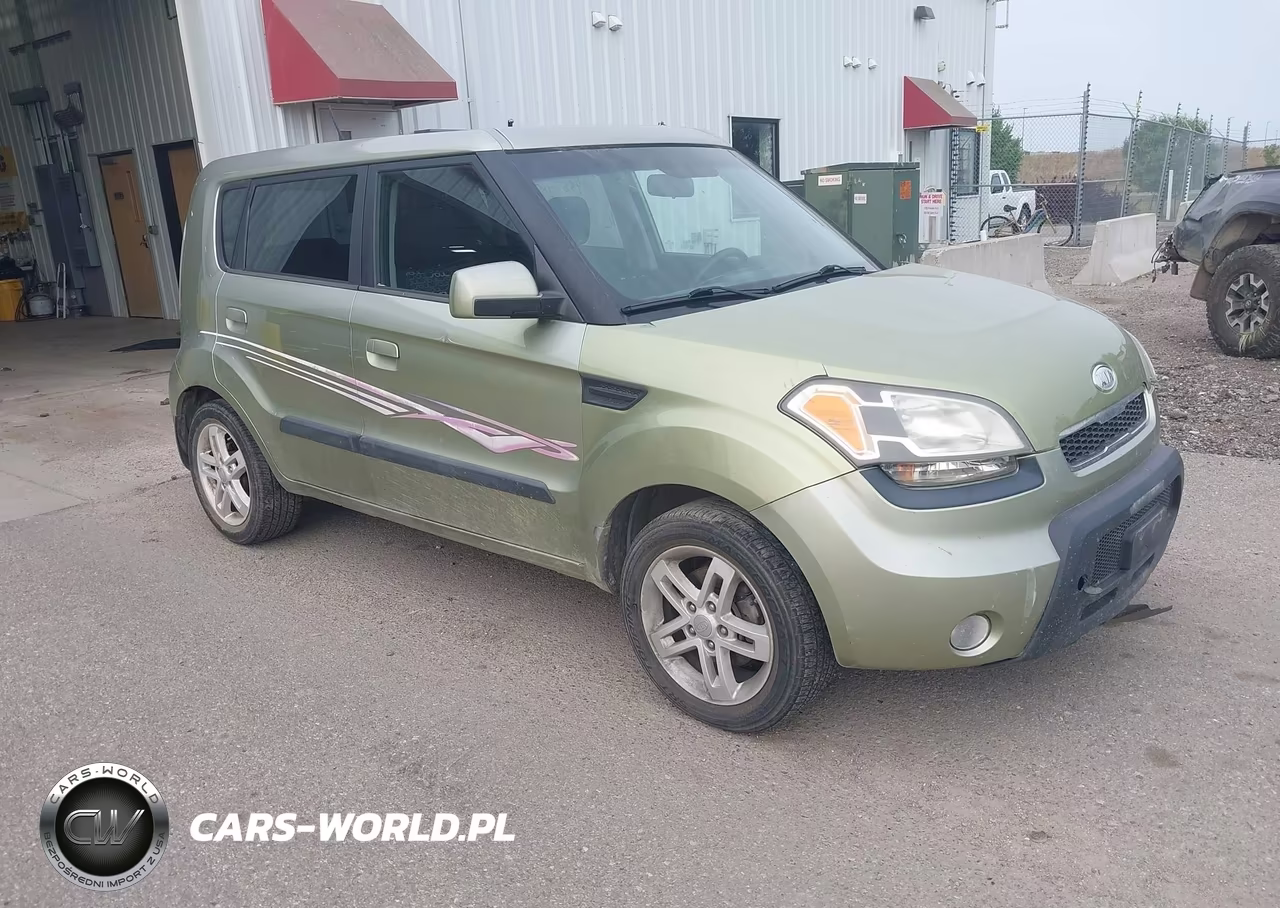 2010 Kia Soul +