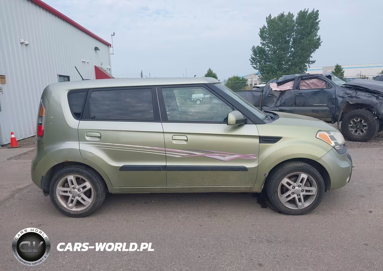 2010 Kia Soul + VIN:KNDJT2A23A7146084 - 12