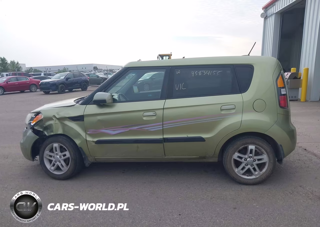 2010 Kia Soul + VIN:KNDJT2A23A7146084 - 13