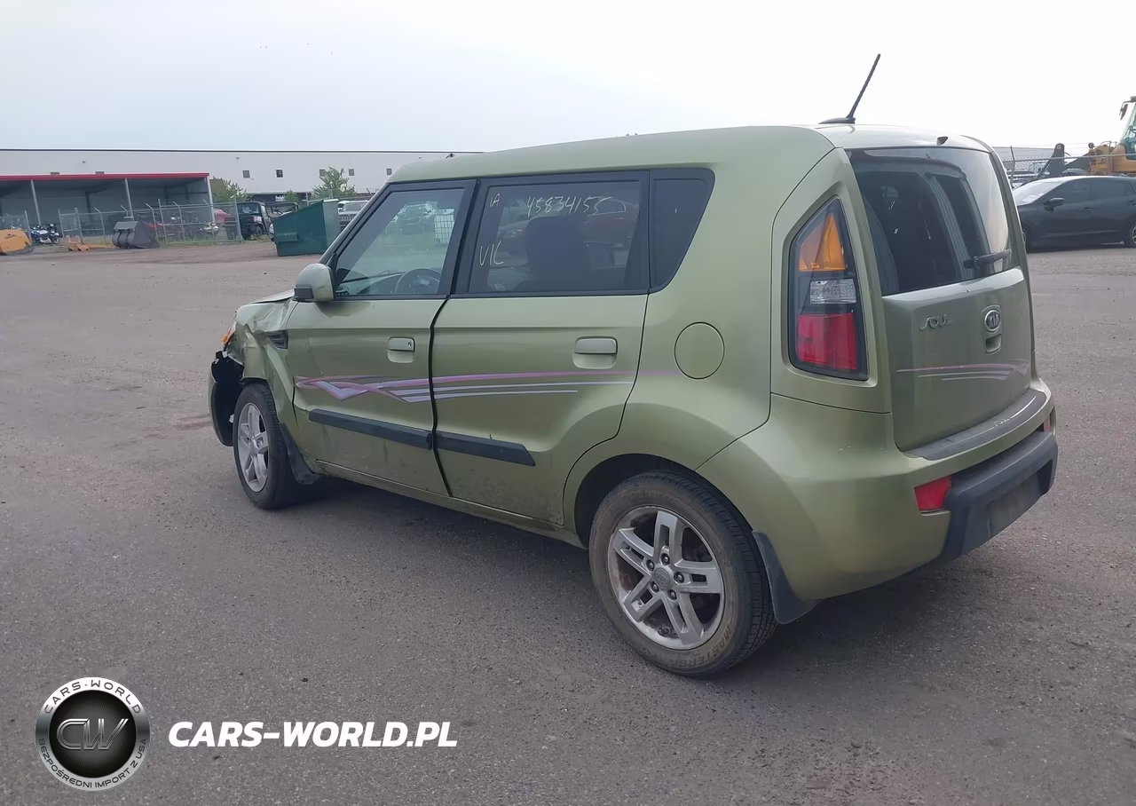 2010 Kia Soul + VIN:KNDJT2A23A7146084 - 3
