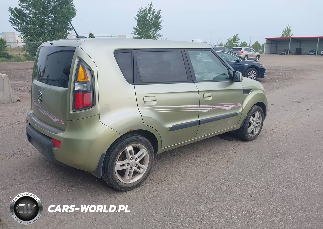 2010 Kia Soul + VIN:KNDJT2A23A7146084 - 4