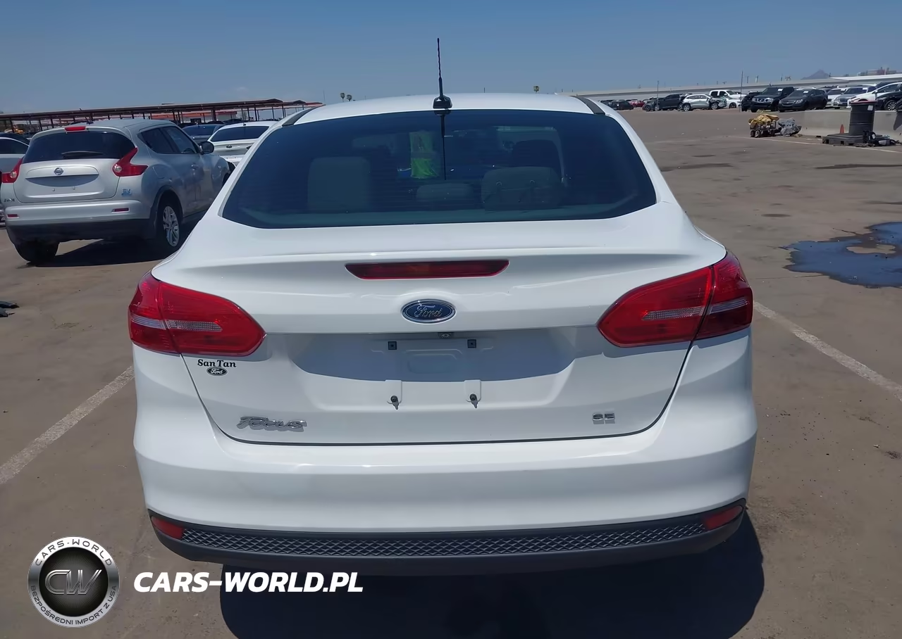 2017 Ford Focus Se VIN:1FADP3F24HL296180 - 16