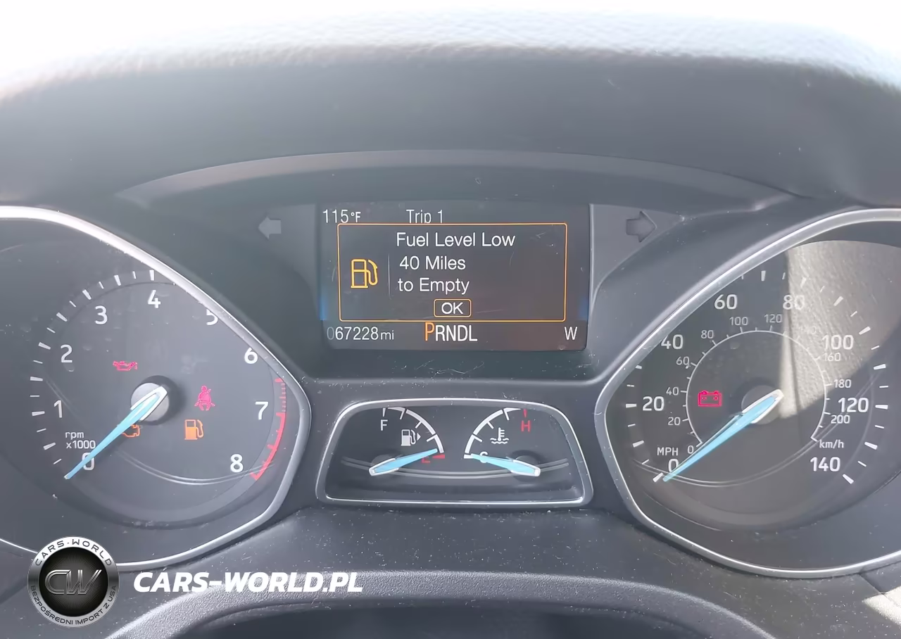 2017 Ford Focus Se VIN:1FADP3F24HL296180 - 7