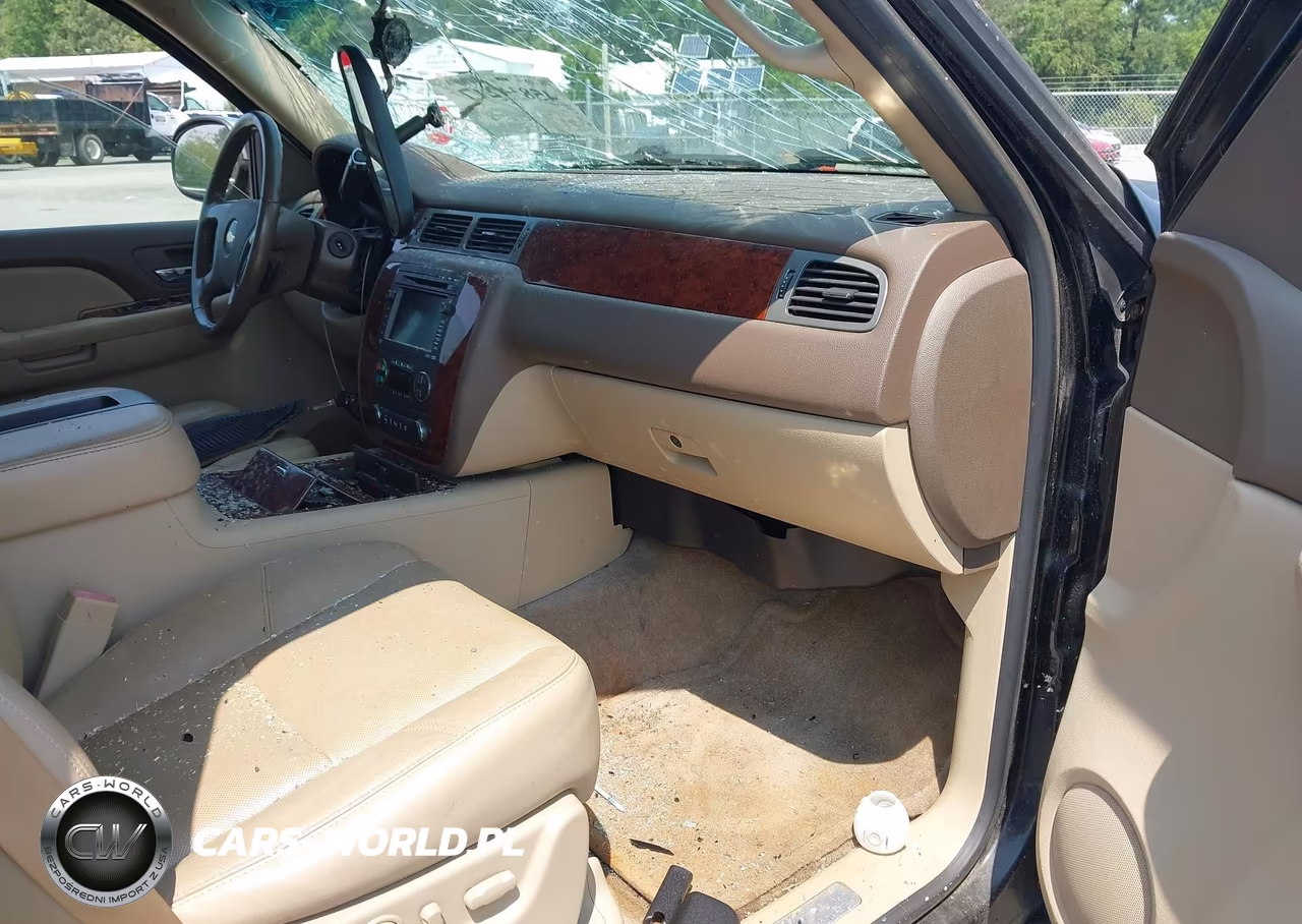 2009 Chevrolet Tahoe Ltz VIN:1GNFK33099J124591 - 5