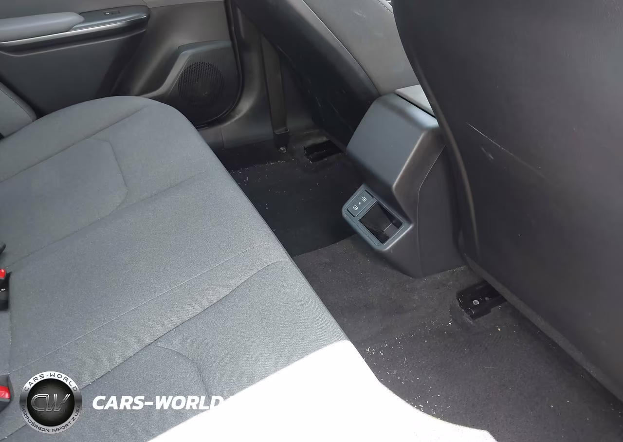 2025 Kia K4 Lxs VIN:3KPFT4DE1SE196569 - 8