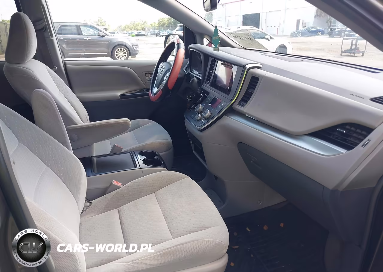 2015 Toyota Sienna Le 8 Passenger VIN:5TDKK3DC8FS640052 - 5