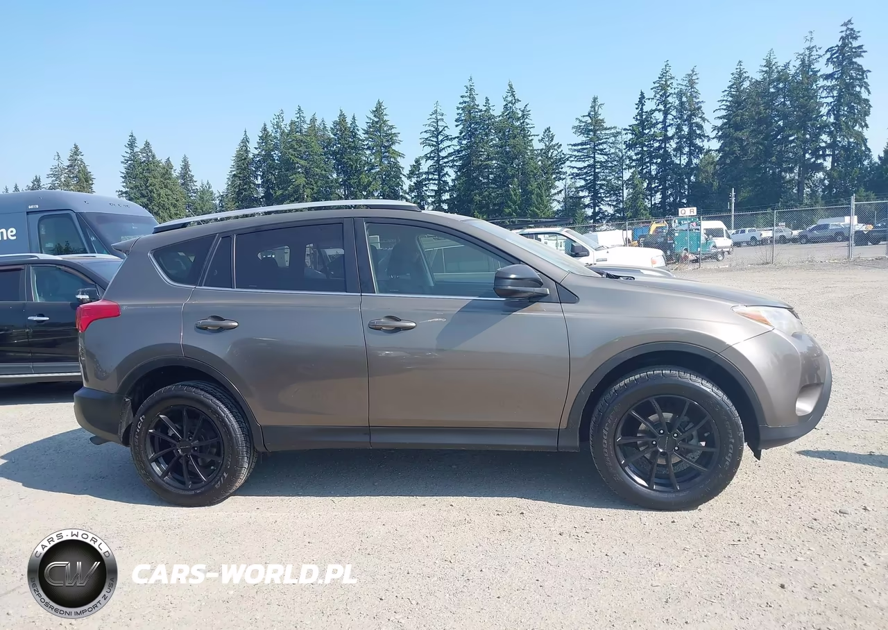 2015 Toyota Rav4 Le VIN:JTMZFREV9FD063680 - 13