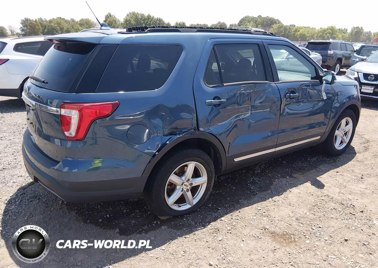 2019 Ford Explorer Xlt VIN:1FM5K7D84KGB02156 - 4
