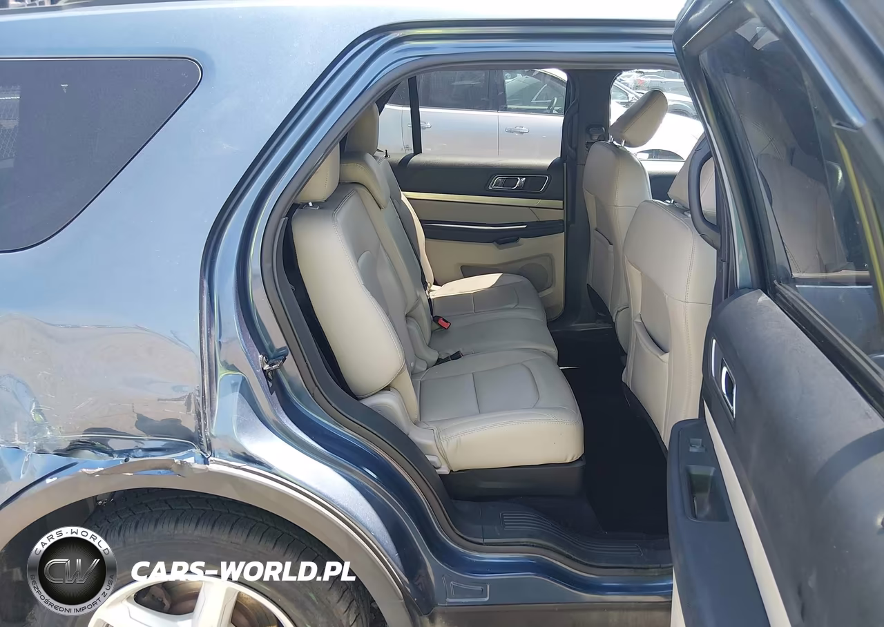 2019 Ford Explorer Xlt VIN:1FM5K7D84KGB02156 - 8