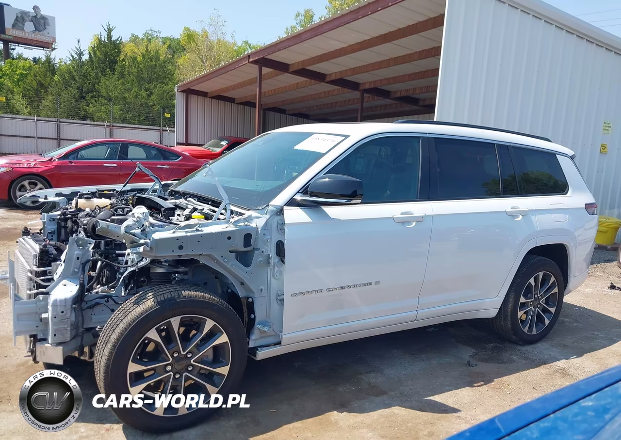 2025 Jeep Grand Cherokee L Overland 4X4 VIN:1C4RJKDG3S8710652 - 15