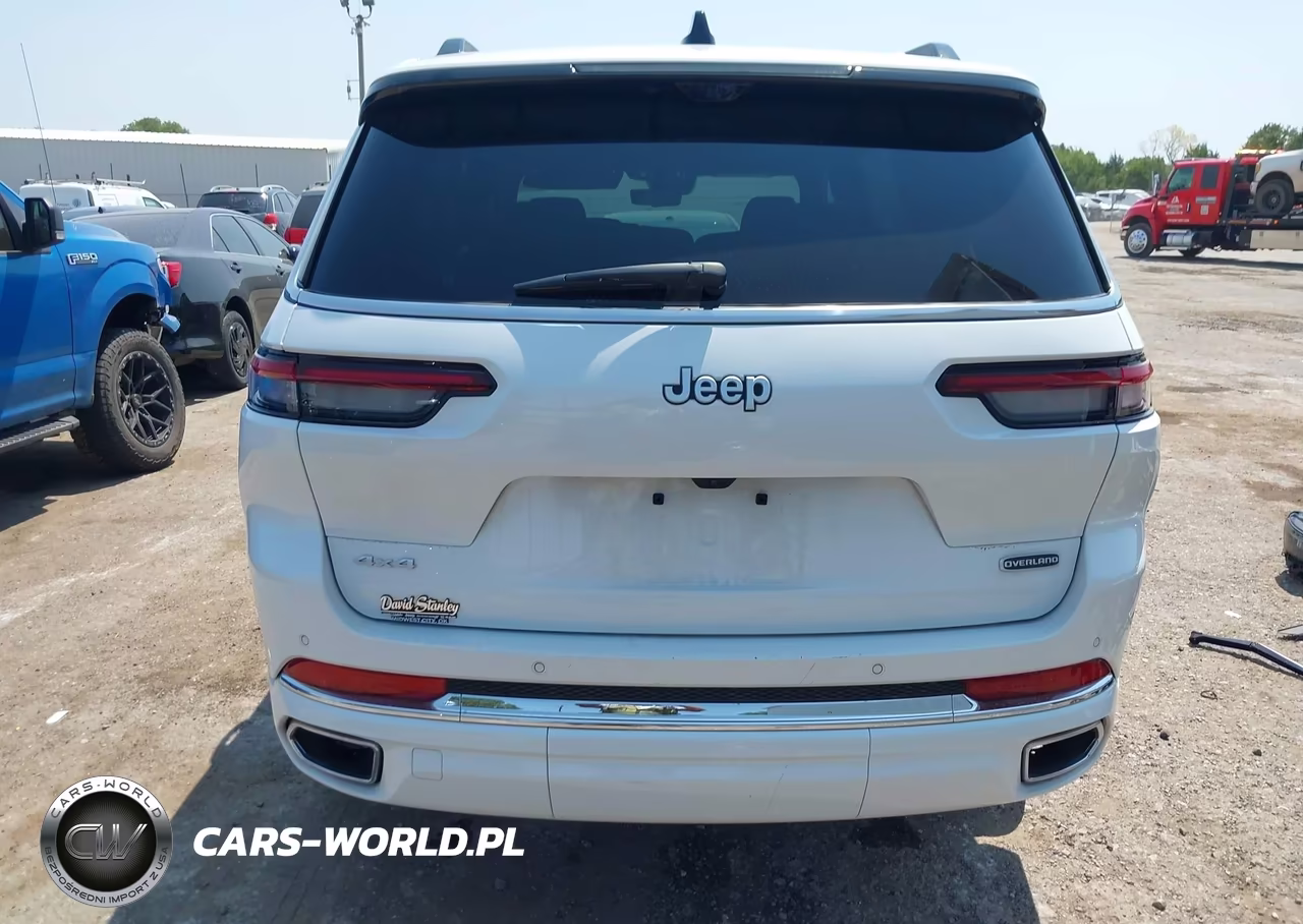 2025 Jeep Grand Cherokee L Overland 4X4 VIN:1C4RJKDG3S8710652 - 17