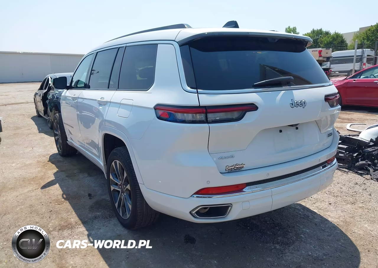 2025 Jeep Grand Cherokee L Overland 4X4 VIN:1C4RJKDG3S8710652 - 3