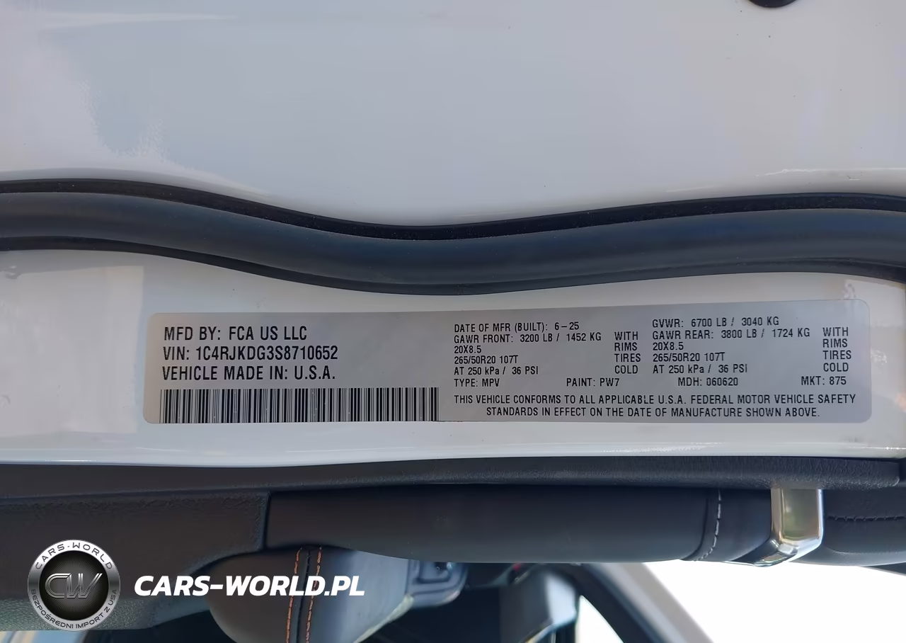 2025 Jeep Grand Cherokee L Overland 4X4 VIN:1C4RJKDG3S8710652 - 9