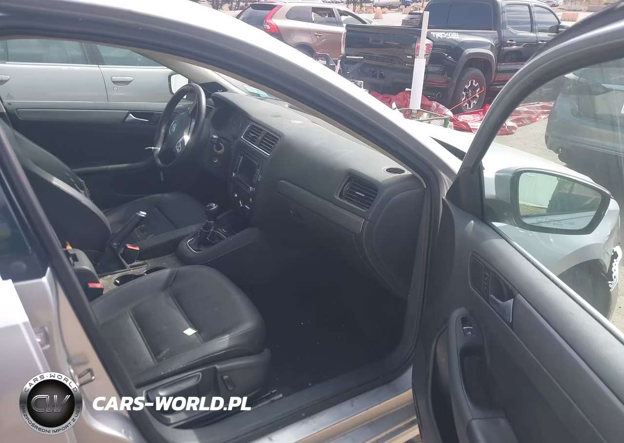 2013 Volkswagen Jetta 2.0L Tdi VIN:3VW3L7AJ3DM273082 - 5
