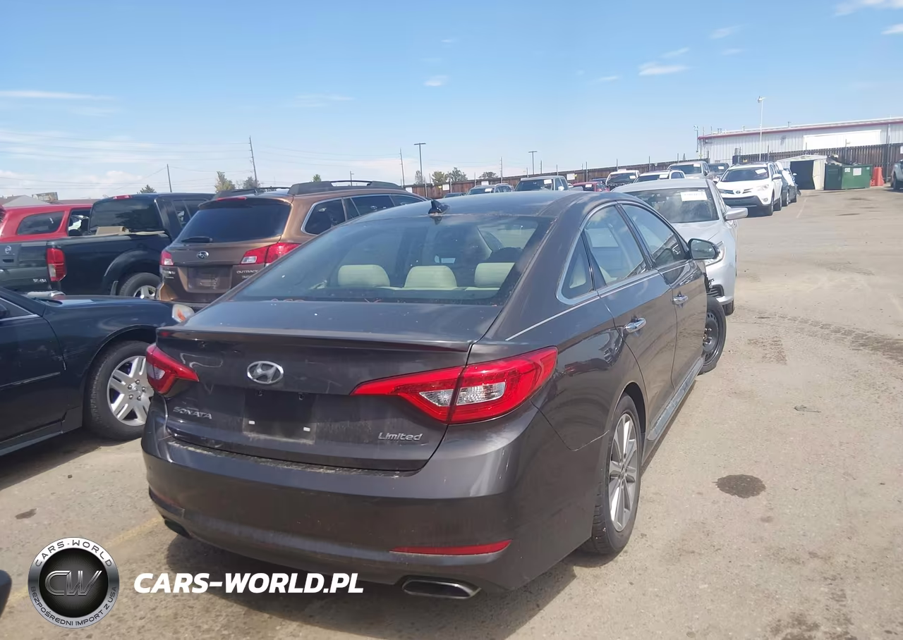 2016 Hyundai Sonata Limited VIN:5NPE34AF9GH435846 - 4