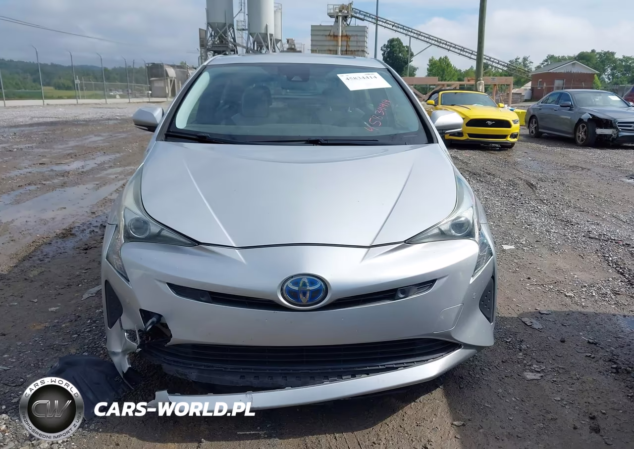 2018 Toyota Prius Three VIN:JTDKARFU6J3054715 - 12