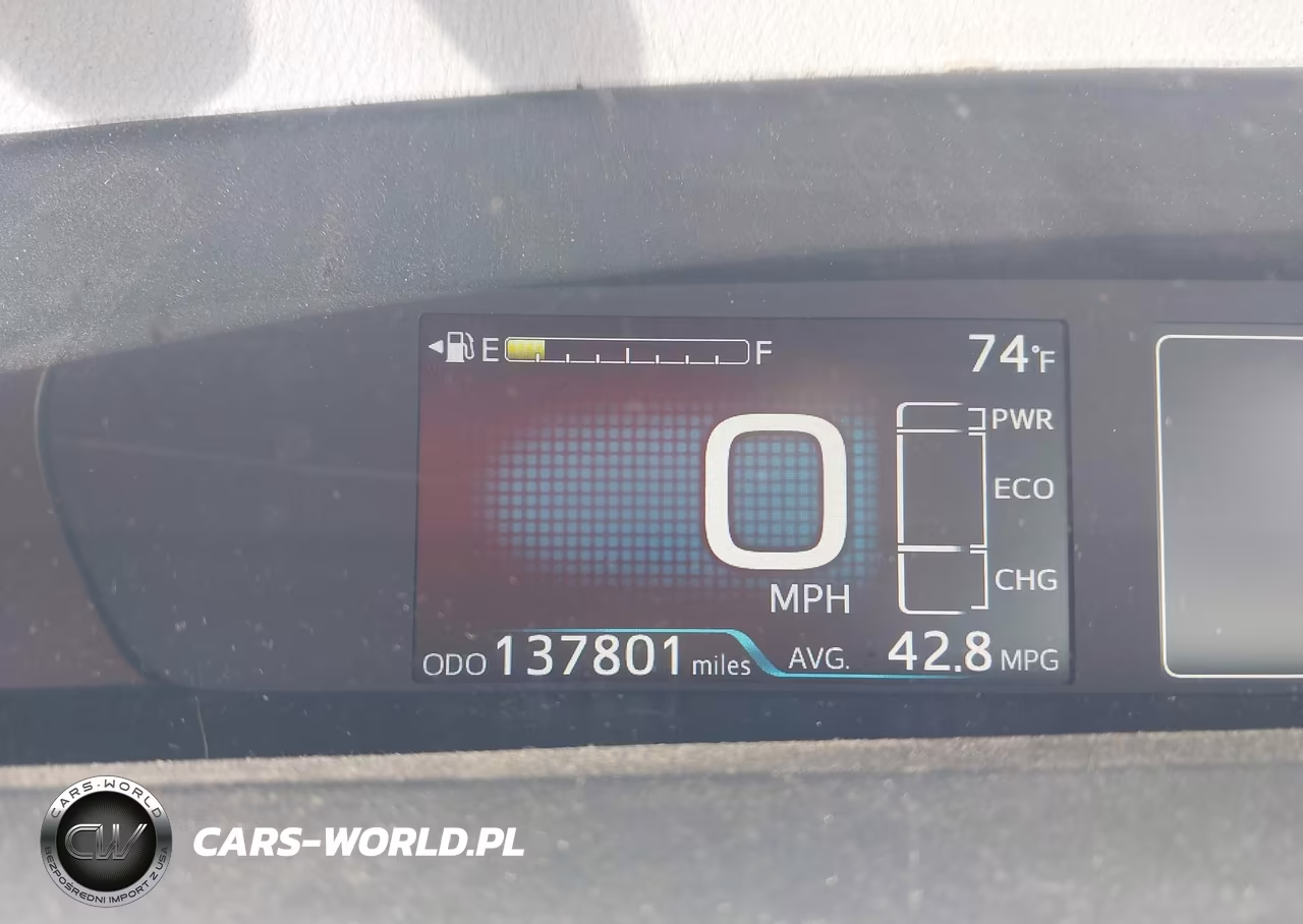 2018 Toyota Prius Three VIN:JTDKARFU6J3054715 - 15