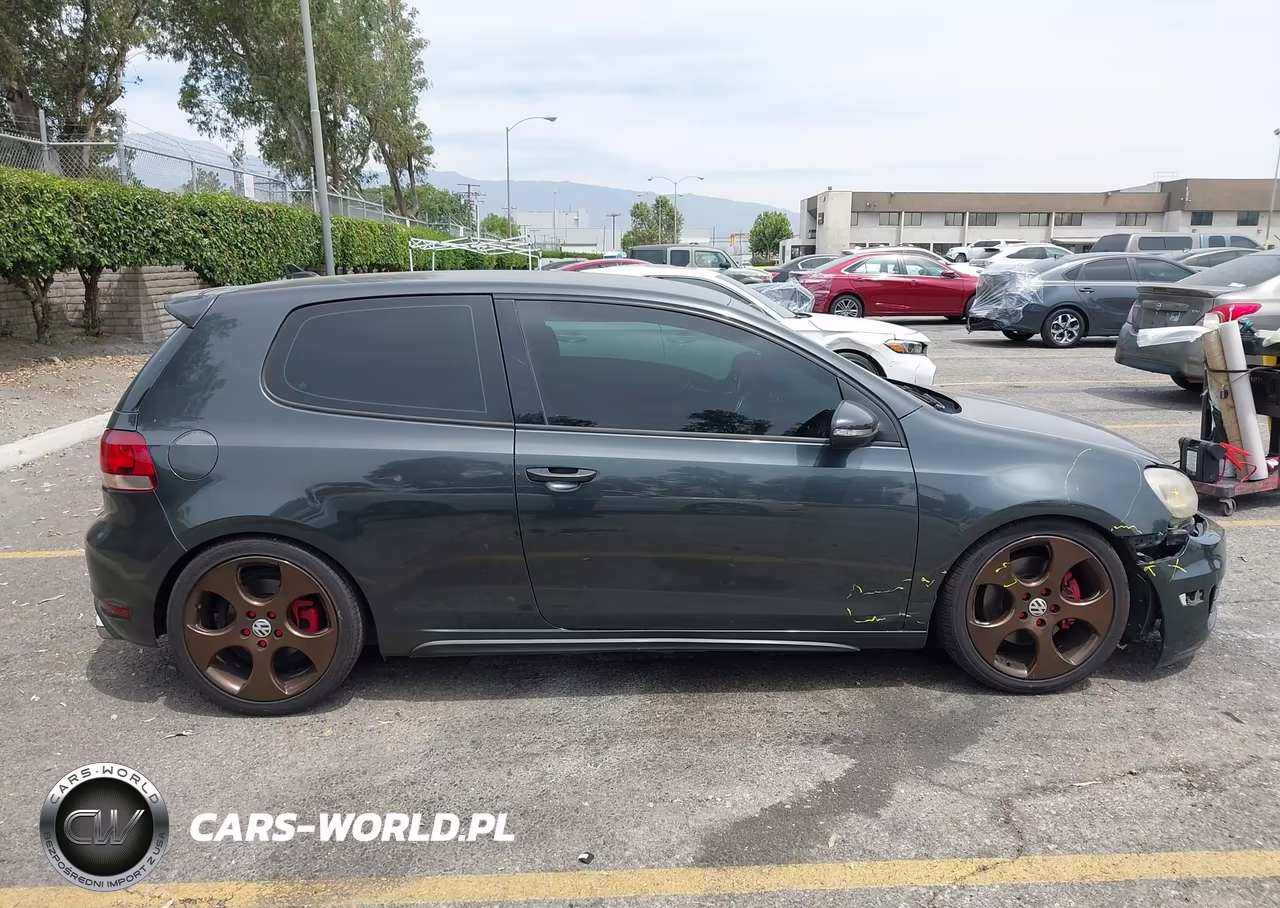 2010 Volkswagen Gti 2-Door VIN:WVWED7AJ3AW377818 - 13