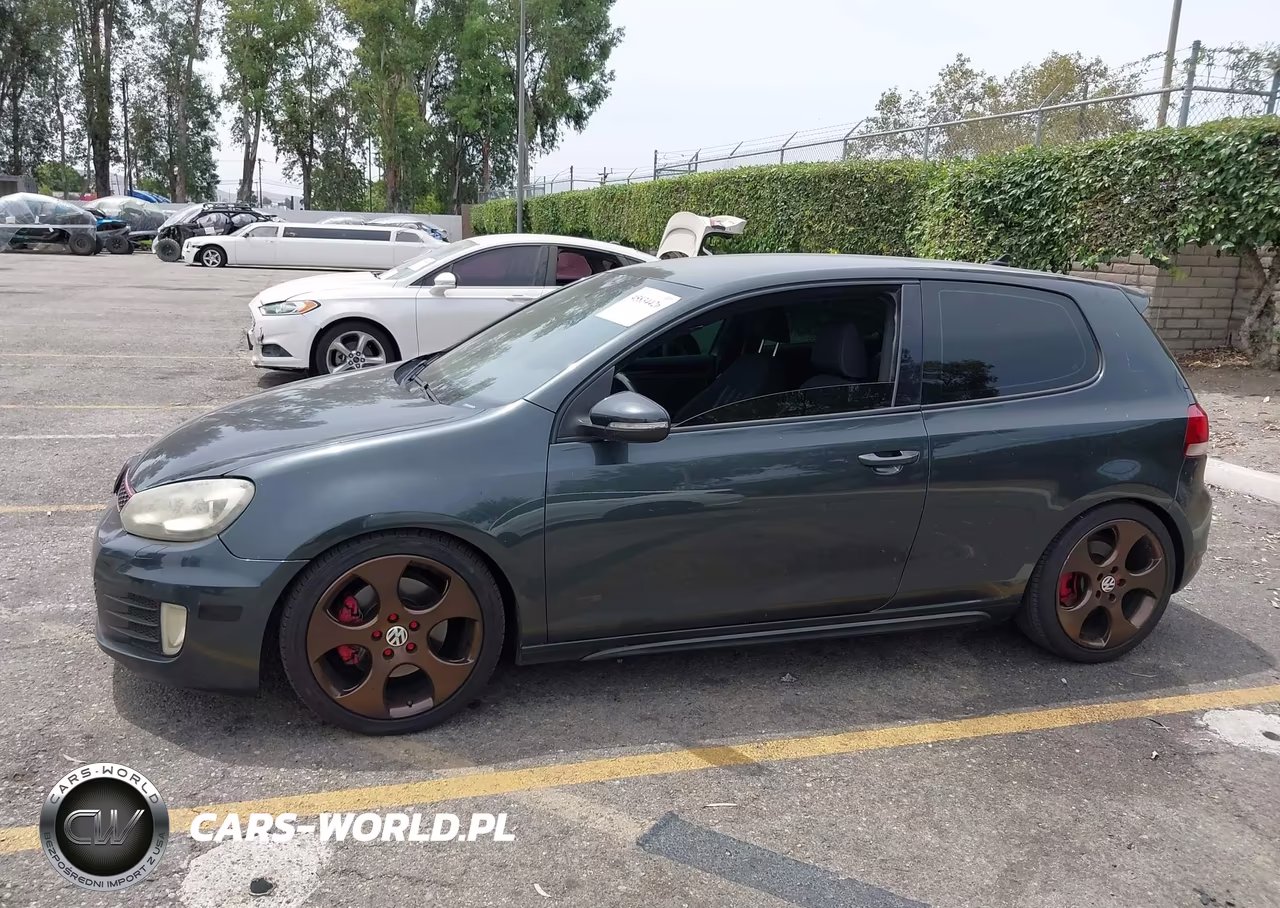 2010 Volkswagen Gti 2-Door VIN:WVWED7AJ3AW377818 - 14
