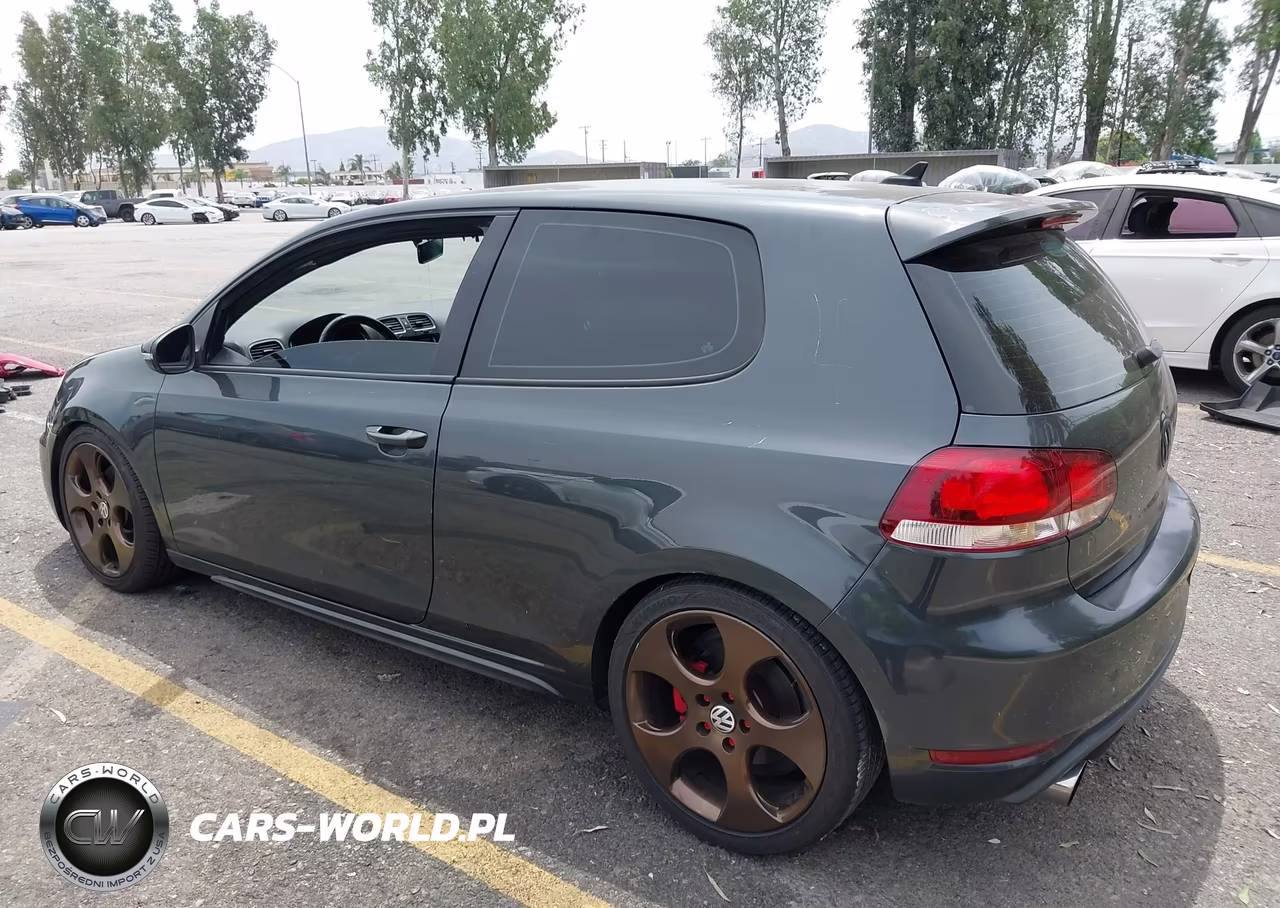 2010 Volkswagen Gti 2-Door VIN:WVWED7AJ3AW377818 - 3