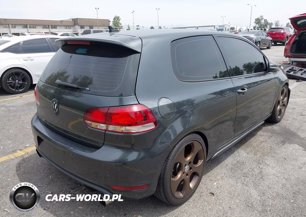 2010 Volkswagen Gti 2-Door VIN:WVWED7AJ3AW377818 - 4