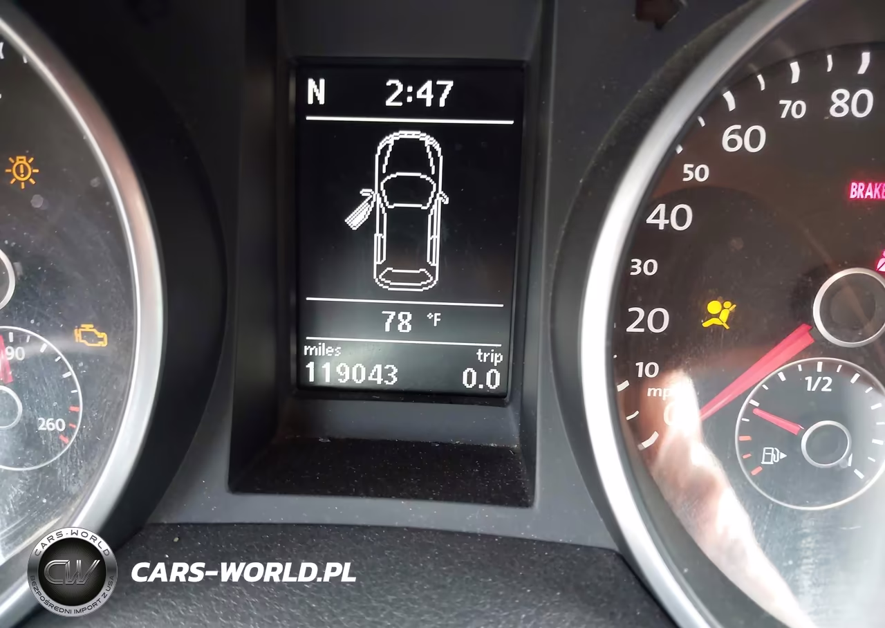 2010 Volkswagen Gti 2-Door VIN:WVWED7AJ3AW377818 - 7