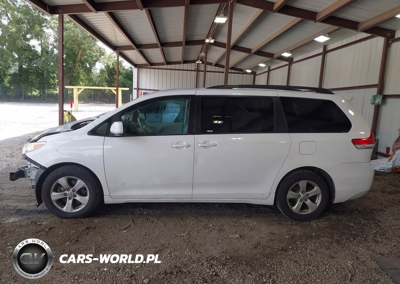 2013 Toyota Sienna Le V6 8 Passenger VIN:5TDKK3DC3DS288592 - 15