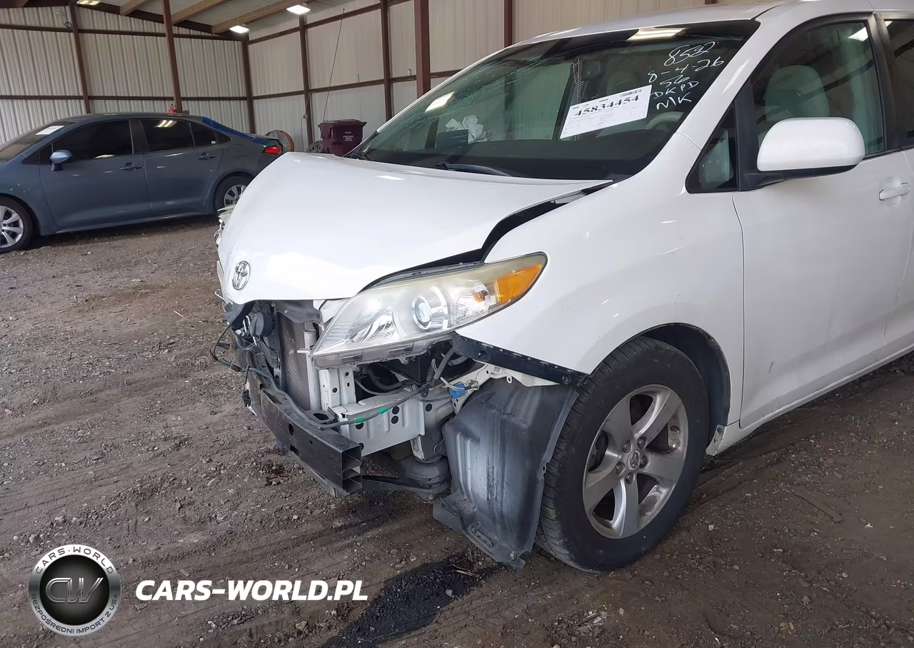 2013 Toyota Sienna Le V6 8 Passenger VIN:5TDKK3DC3DS288592 - 6