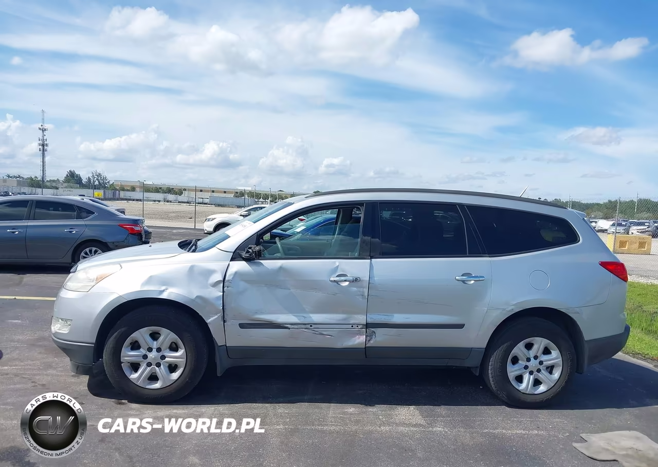 2011 Chevrolet Traverse Ls VIN:1GNKREED0BJ410938 - 14