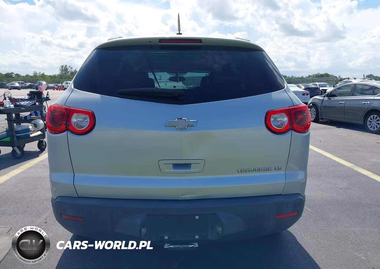 2011 Chevrolet Traverse Ls VIN:1GNKREED0BJ410938 - 16